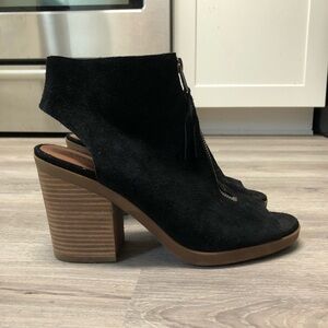 Lucky Brand Booties Size 9.5 Obaha Peep Toe Short Suede Boots Zipper Front